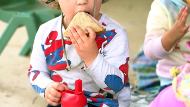 'Grossly underfunded' community centres become makeshift cost-of-living crisis hubs