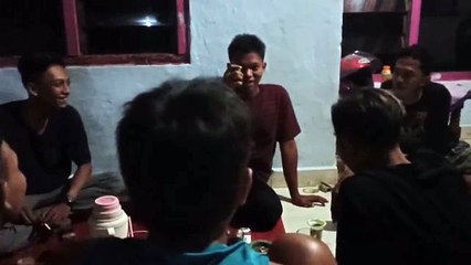 bercanda sama temen