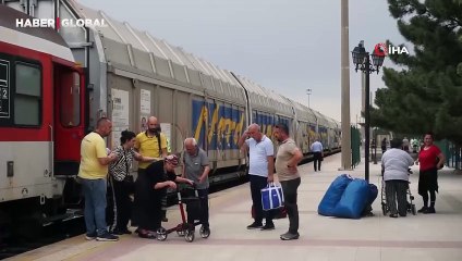 Gurbetçiler akın akın gelmeye başladı: "Türk bayrağının dalgalandığını görünce ağlayacaktım"