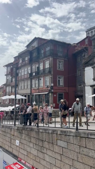 LES PLUS BELLES facades du Quartier Ribeira à Porto