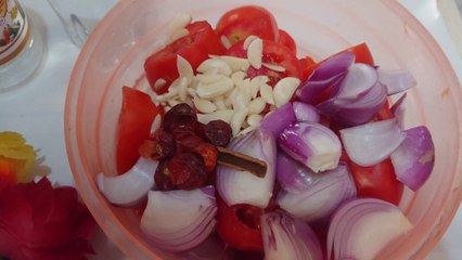 Tomato ketchup recipe homemade | Tomato ketchup banane ka tarika | Tomato spicy ketchup recipe by khaani pakwaan