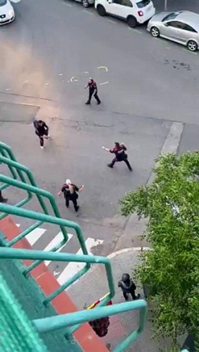 Se enfrenta a la policía con un bate en Tarragona