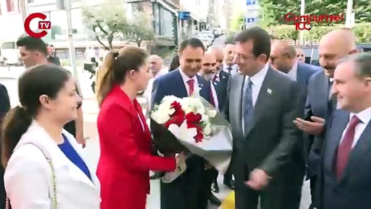 Ekrem İmamoğlu, AKPli belediye başkanını tebrik etti!