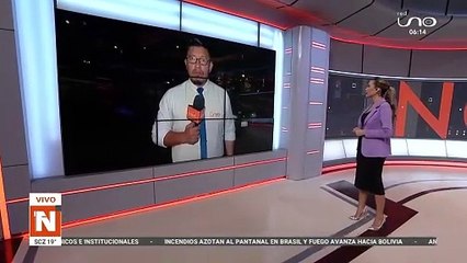 Un auto impacta contra un poste en el segundo anillo y cierran temporalmente la vía