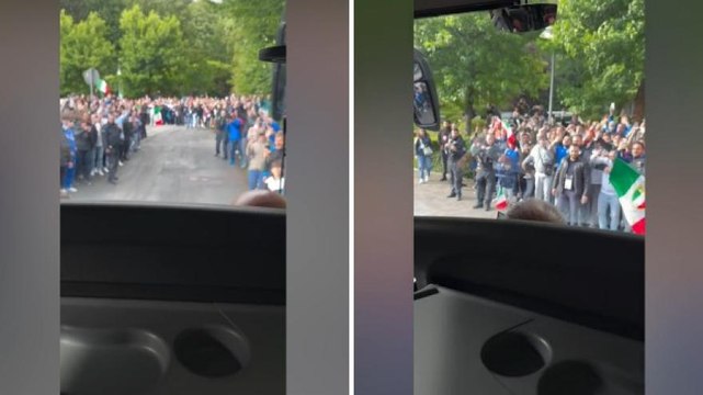 Che accoglienza a Iserlohn per l'Italia: ecco il video di Spalletti. Il c.t.: Siete anche voi un nostro numero 10