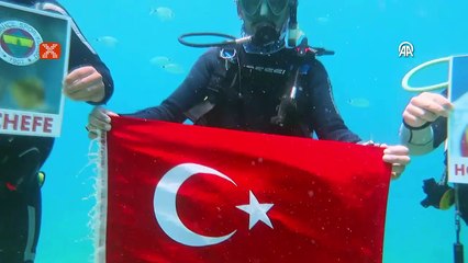 Ali Koç için su altında kutlama!