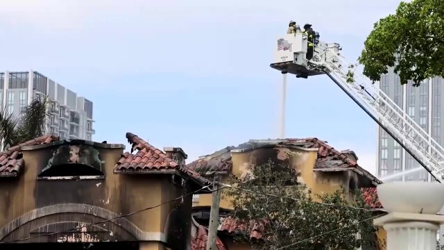 Evacuan un edificio en Miami tras incendio precedido de tiroteo que dejó un herido grave