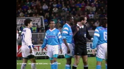 "Des cris dans le stade" de Mohamed Bouhafsi