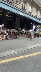 PRANK : Demander une table dans un bar et prendre littéralement la table