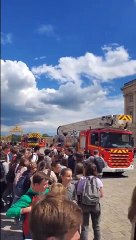 Le château de Versailles évacué après un dégagement de fumée - Une opération «très importante» des pompiers est en cours