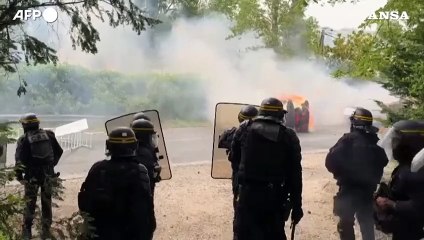 Francia, scontri alla mobilitazione contro l'autostrada Castres-Tolosa