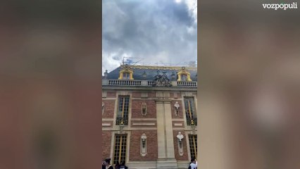 Pequeño incendio en el Palacio de Versalles obliga a desalojarlo