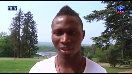 Réaction exclusive de Yanga-Mbiwa