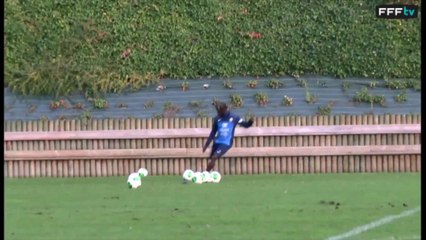 Benzema - Ribéry reprises de volées à la pelle (France - Ukraine 2013)