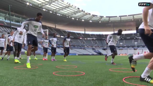 Entraînement à huis-clos avant France - Espagne
