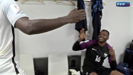 Images exclusives du vestiaire après Pays-Bas - France !
