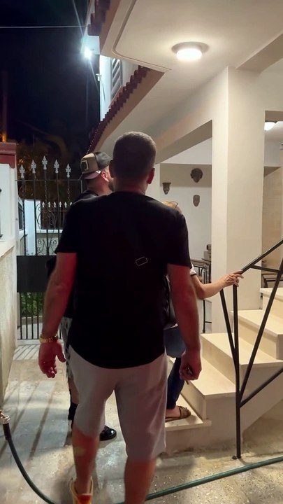 Charly le regala una casa a sus padres: "¡Los s...