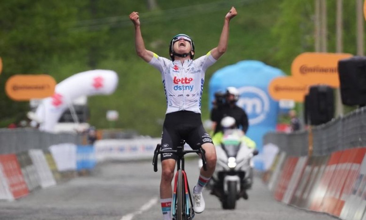 Cycling Giro Next Gen 2024 Last Kilometer of Stage 3, victory and Maglia Rosa for Jarno