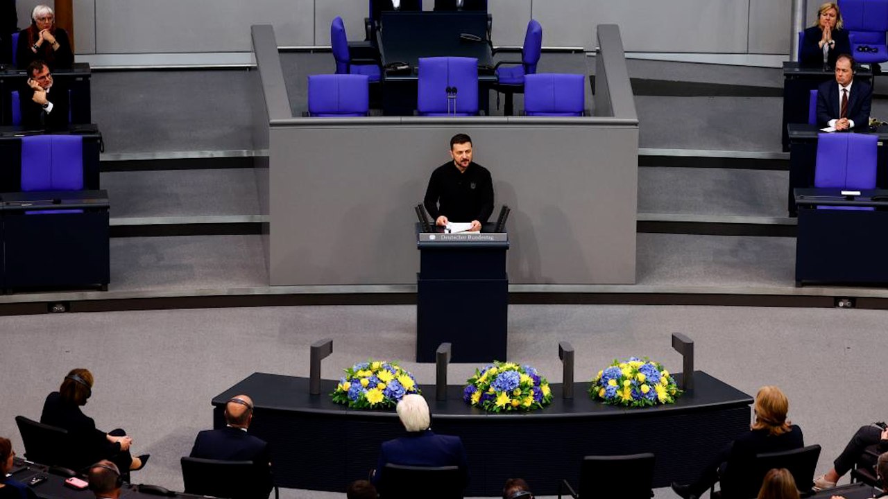 Los diputados de la ultraderechista AfD boicotean la intervención del "mendigo" Zelenski en el Bundestag