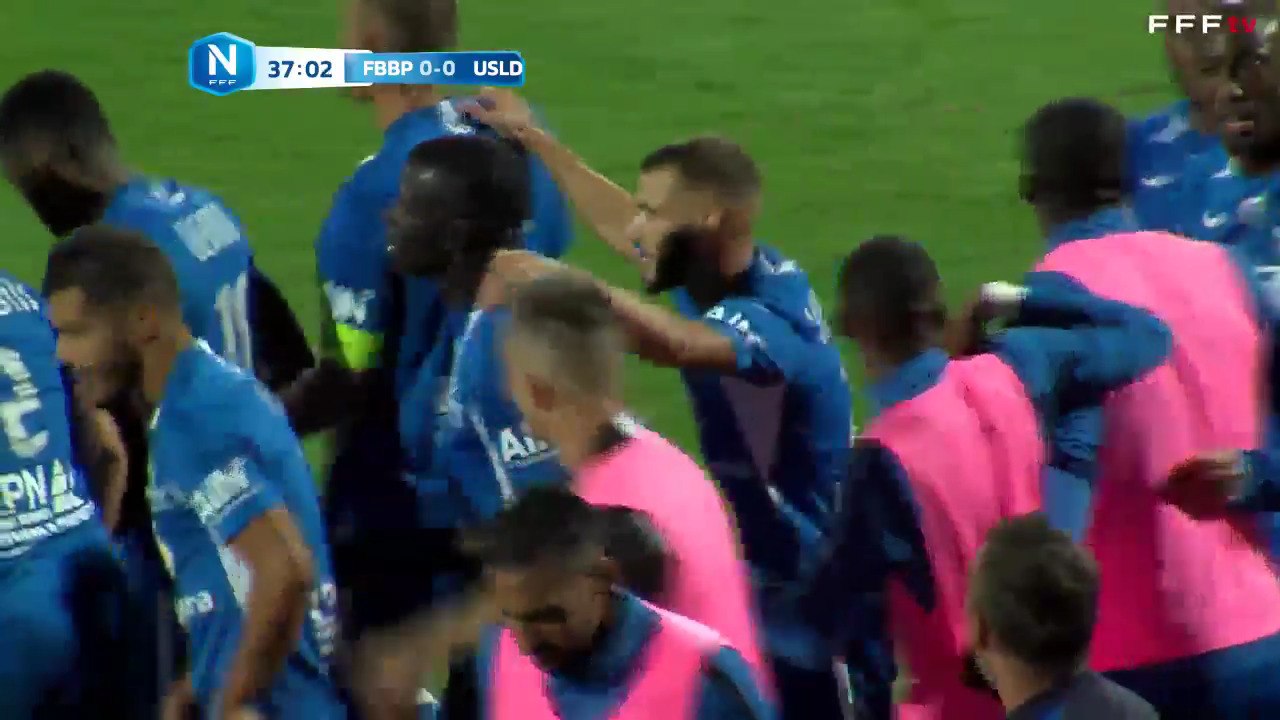 Bourg ouvre le score !
