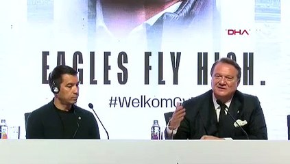 Beşiktaş'ta Bronckhorst dönemi resmen başladı