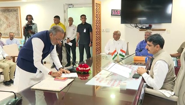 NEWLY ELECTED MLAs TAKE OATH IN PRESENCE OF SPEAKER SHANKAR CHAUDHARY & CM BHUPENDRA PATEL IN GANDHINAGAR