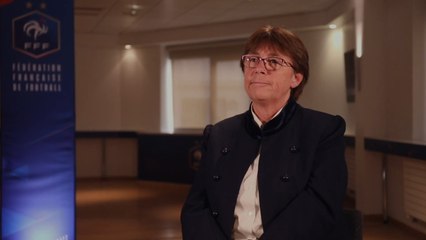 Dans les vestiaires de la Direction des Relations Institutionnelles et Internationales et des Compétitions Internationales avec Patricia