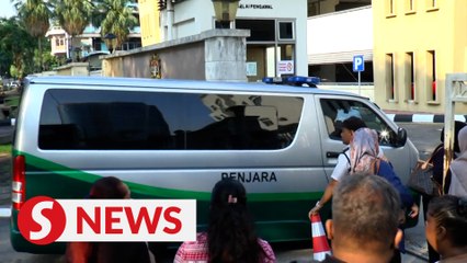 Crowd gathers at PJ court complex ahead of possible arrival of Zayn Rayyan's parents