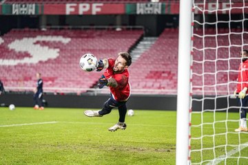 Séance ludique devant le but