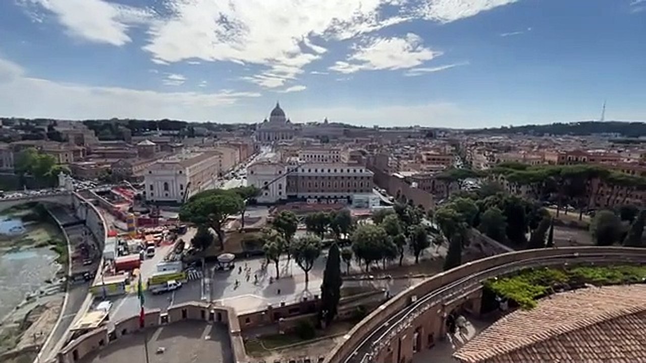 Roma piazza Pia, nel cantiere spuntano reperti archeologici