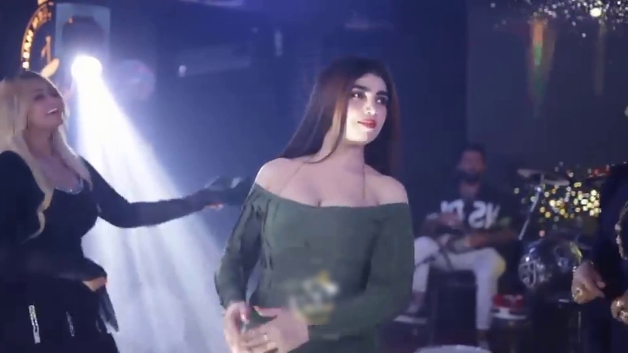 رقصة بنات - اذا بقلبك غيري يفوت بيدي اشربك سم الموت -- دبكات الاسطورة 2024