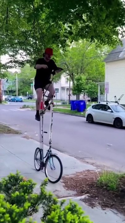 Can't stop laughing watching must 