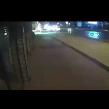 Kontrolden çıkan Tofaş Şahin halıcıya daldı: 1 kişi yaralandı