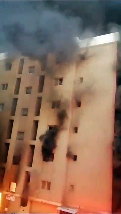 حريق في مبنى بالكويت يتسبب بمقتل واصابة العشرات