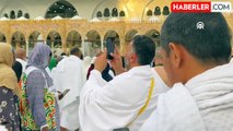 Diyanet'ten hacı adaylarına uyarı: Kabe'yi fotoğraf çekme, canlı yayın yapma platformuna dönüştürmeyin