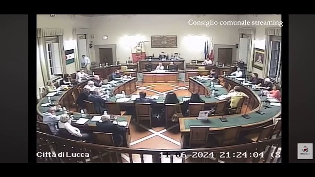 Lucca, la consigliera di FdI chiede un minuto di silenzio per l'elezione di Ilaria Salis