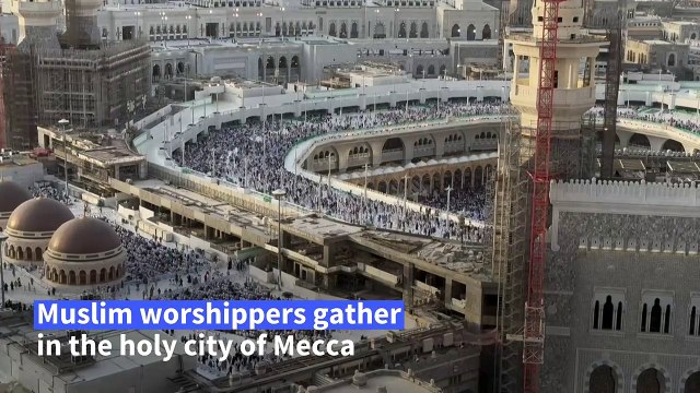Muslim pilgrims gather in holy Mecca ahead of hajj