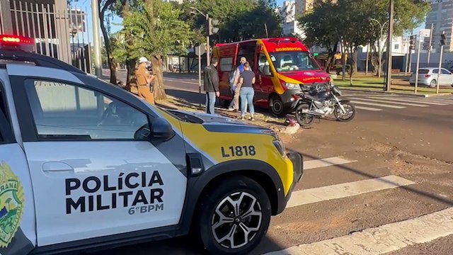 Atropelamento por moto deixa duas mulheres feridas na Avenida Brasil