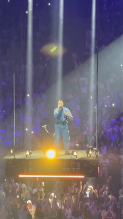 Exclu Dailymotion : Pierre Garnier chante « Ceux qu’on était » à Bercy