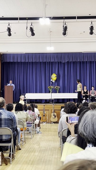 Graduation: Kids saying hello in foreign languages