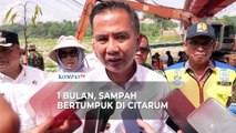 Melihat dari Dekat Sampah yang Sebulan Mengapung di Sungai Citarum