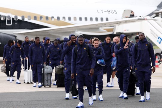 المنتخب الفرنسي يصل إلى مقر إقامته في ألمانيا