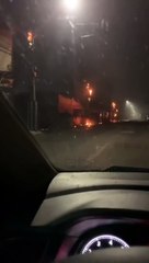 VÍDEO: Motorista registra postes pegando fogo em cidade no interior da Bahia