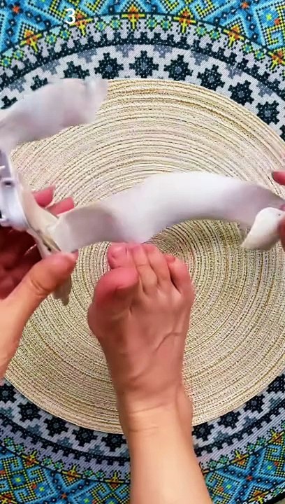 How to straighten a finger