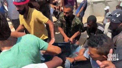 İsrail, Gazze'deki plajı vurdu