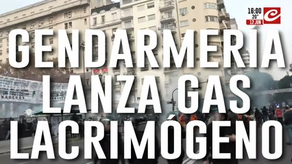 Ley Bases: represión en las afueras del Congreso