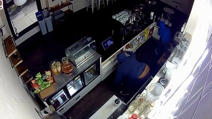 Police looking for pair of suspects wanted for breaking into Detroit coffee shops