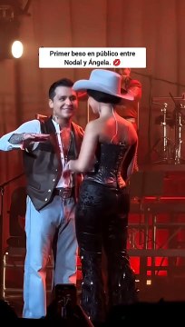 Angela Aguilar y Nodal beso