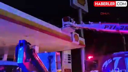 Akaryakıt İstasyonunda Elektrikçiler Akıma Kapıldı