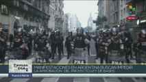 Represión contra movilizaciones que rechazan la Ley Bases en Argentina